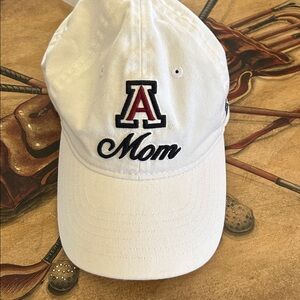 Zephyr University of Arizona Mom women’s adjustable hat.  🐻 ⬇️